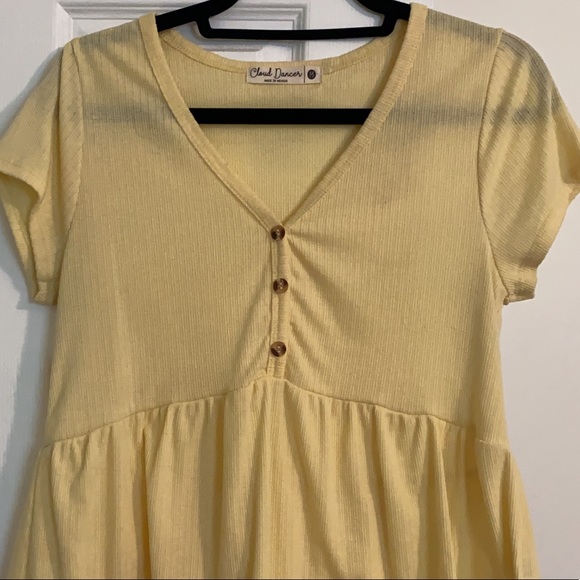 Pale yellow top - Picture 1 of 2
